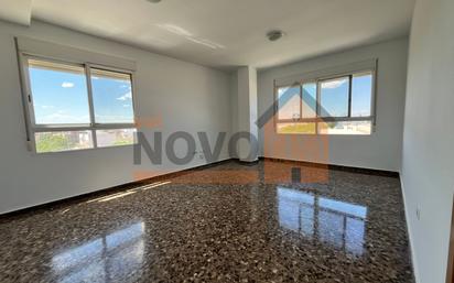 Sala d'estar de Pis en venda en Silla amb Calefacció