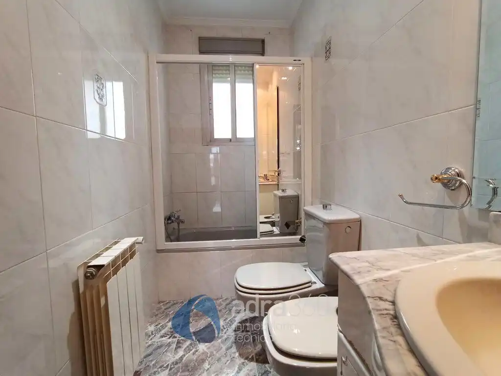 Badezimmer von Wohnung zur Miete in  Logroño mit Heizung, Terrasse und Möbliert