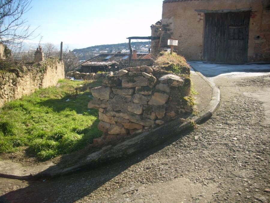 Außenansicht von Residential zum verkauf in Adrada de Pirón