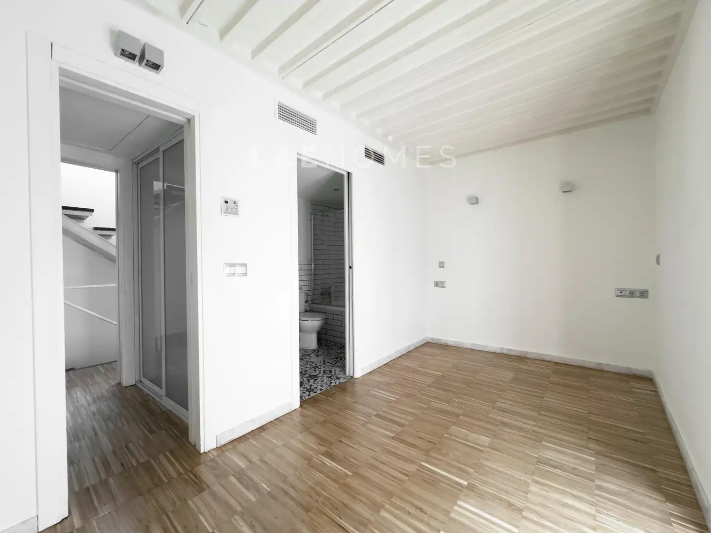 Maisonette zum Verkauf in Sevilla mit Klimaanlage, Heizung und Terrasse
