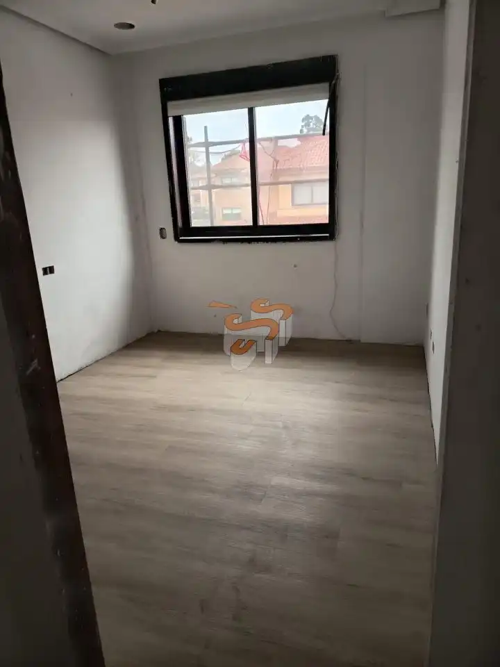 Dormitori de Casa adosada en venda en Ferrol amb Calefacció, Jardí privat i Terrassa