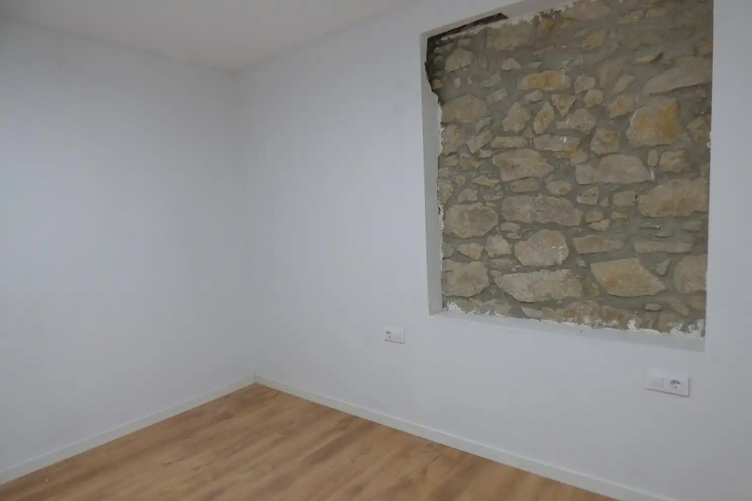 Apartments for rent in Centre - Barri Vell