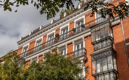 Exterior view of Flat for sale in  Madrid Capital  with Air Conditioner, Heating and Storage room