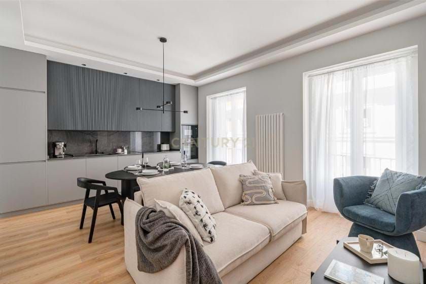 Living room of Flat for sale in  Madrid Capital  with Air Conditioner and Furnished