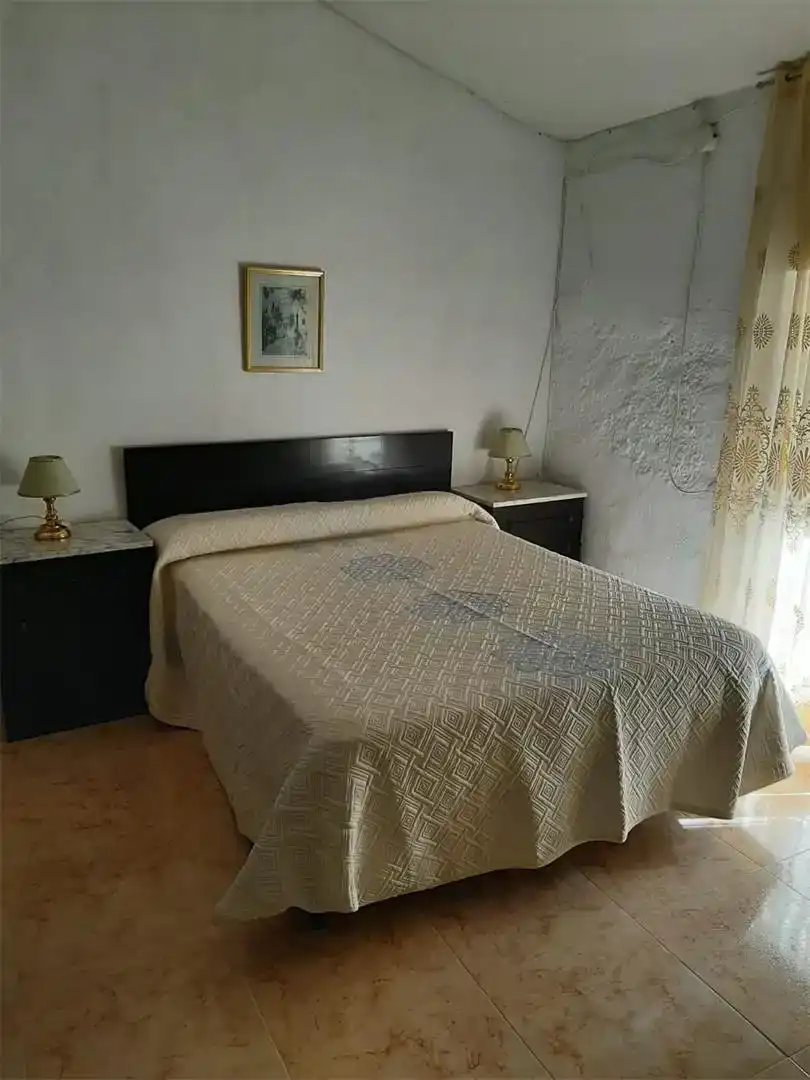 Dormitori de Casa o xalet en venda en Guadix