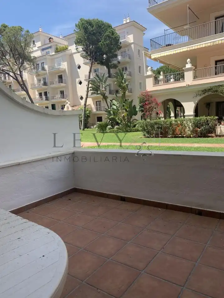 Apartment mit Pool zum Verkauf in Nueva Andalucía, imagen 15