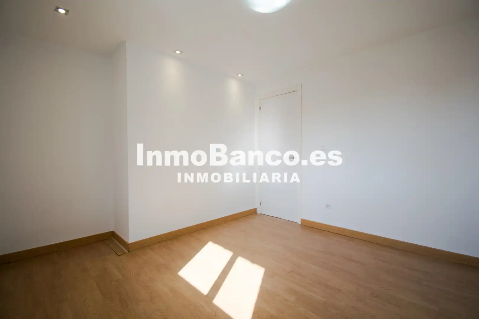 Casa o chalet en venta en Chiva con Jardín privado, Terraza y Piscina