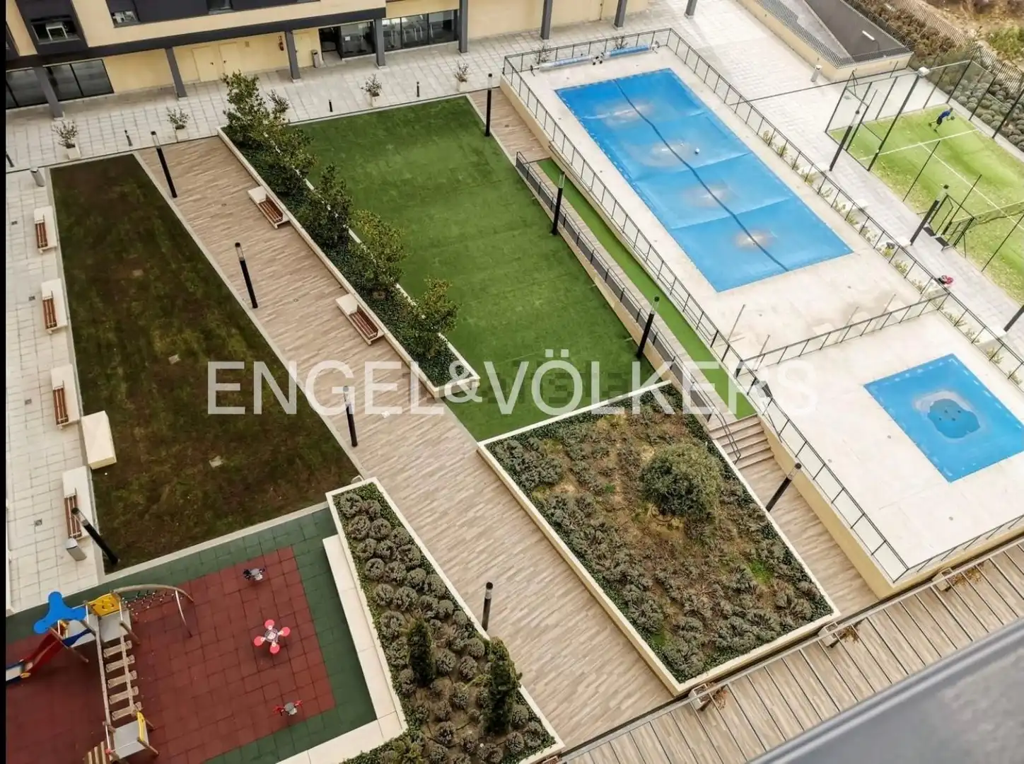 Terraza de Piso de alquiler en Madrid con Aire acondicionado, Calefacción y Jardín privado
