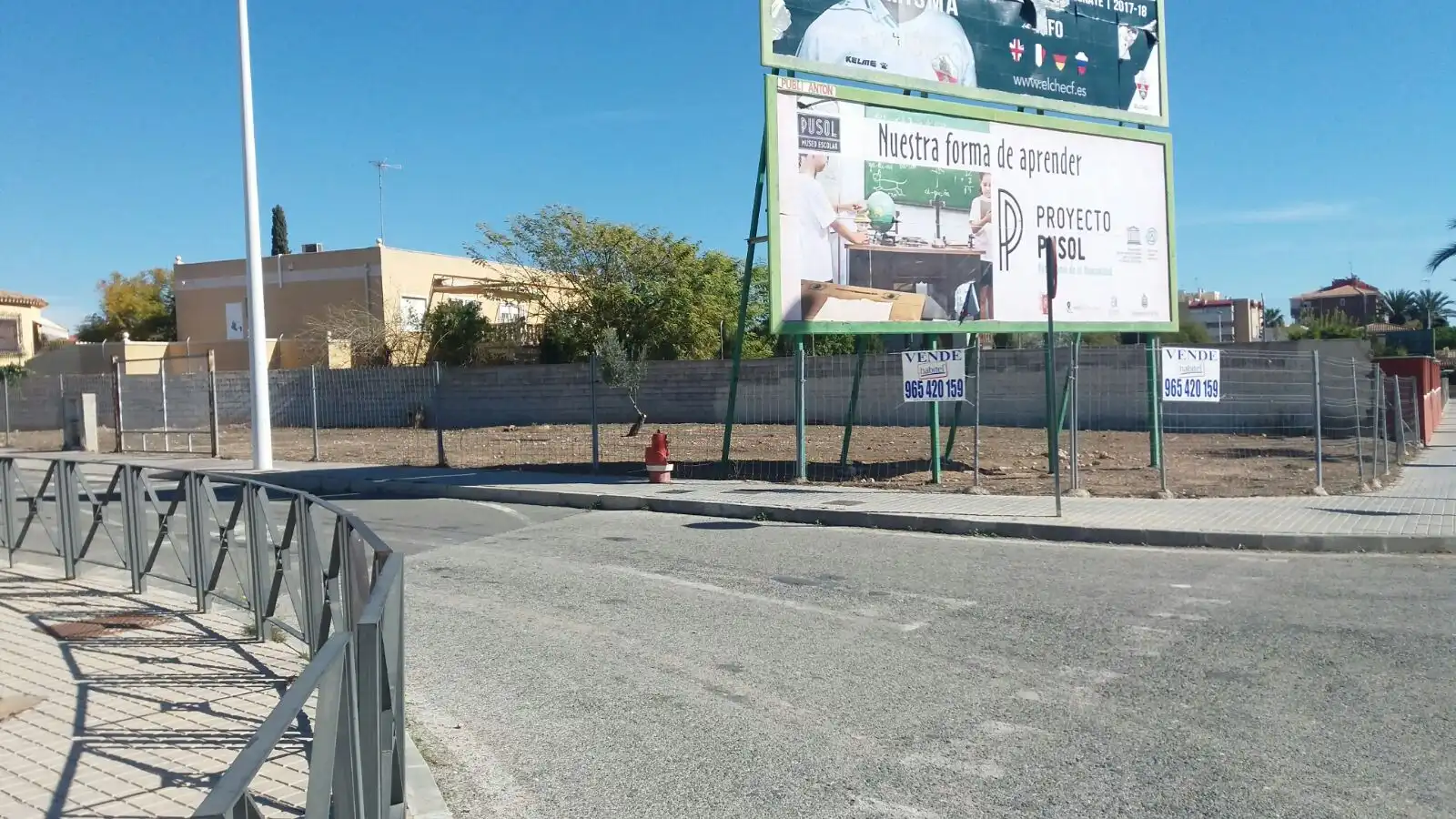 Vista exterior de Casa o xalet en venda en Elche / Elx amb Aire condicionat, Calefacció i Jardí privat