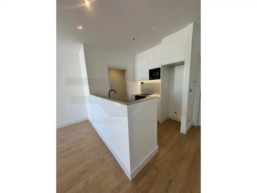 Cocina de Piso en venta en Tarragona con Aire acondicionado, Horno y Microondas