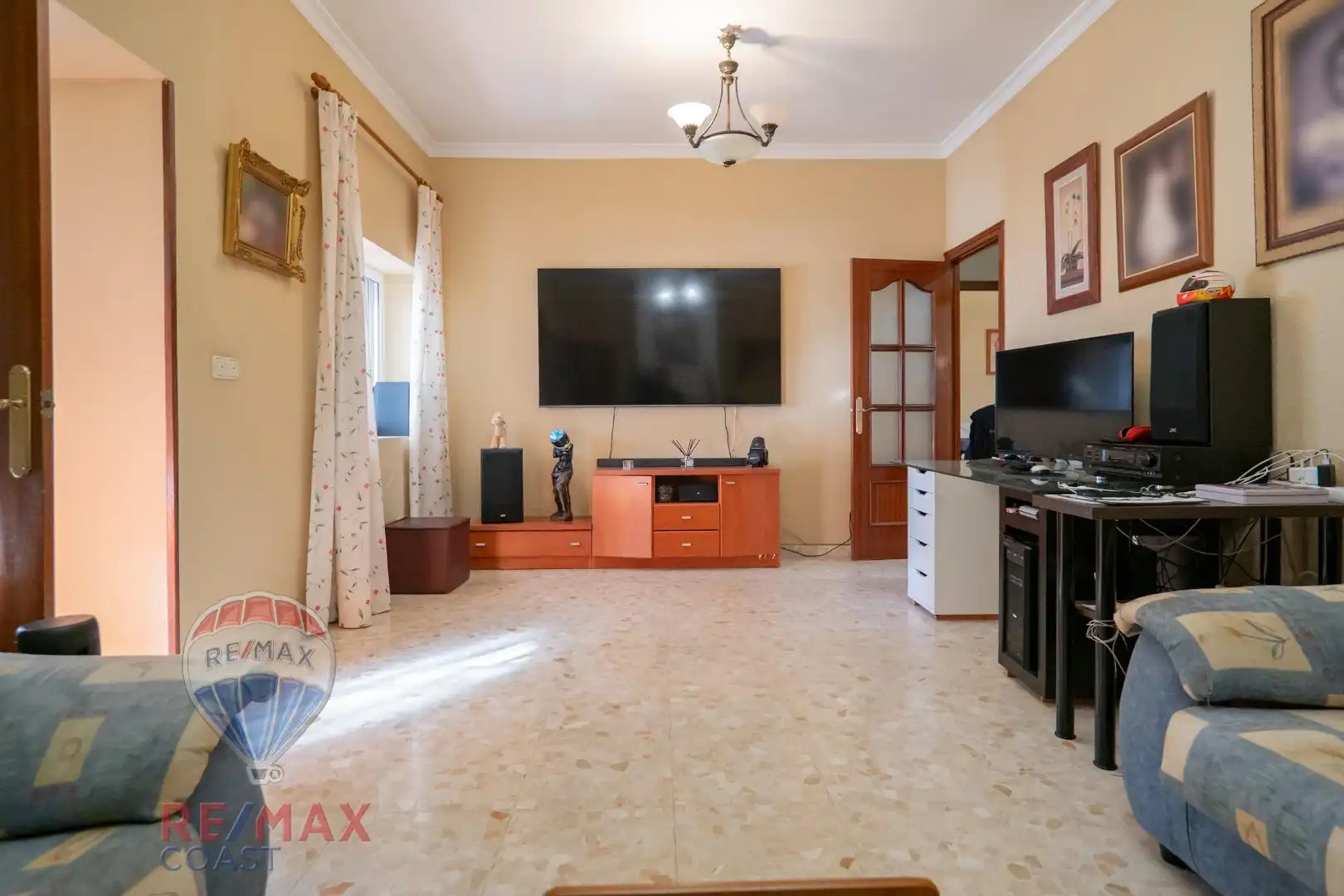 Sala de estar de Casa o chalet en venta en Rincón de la Victoria con Jardín privado, Terraza y Piscina