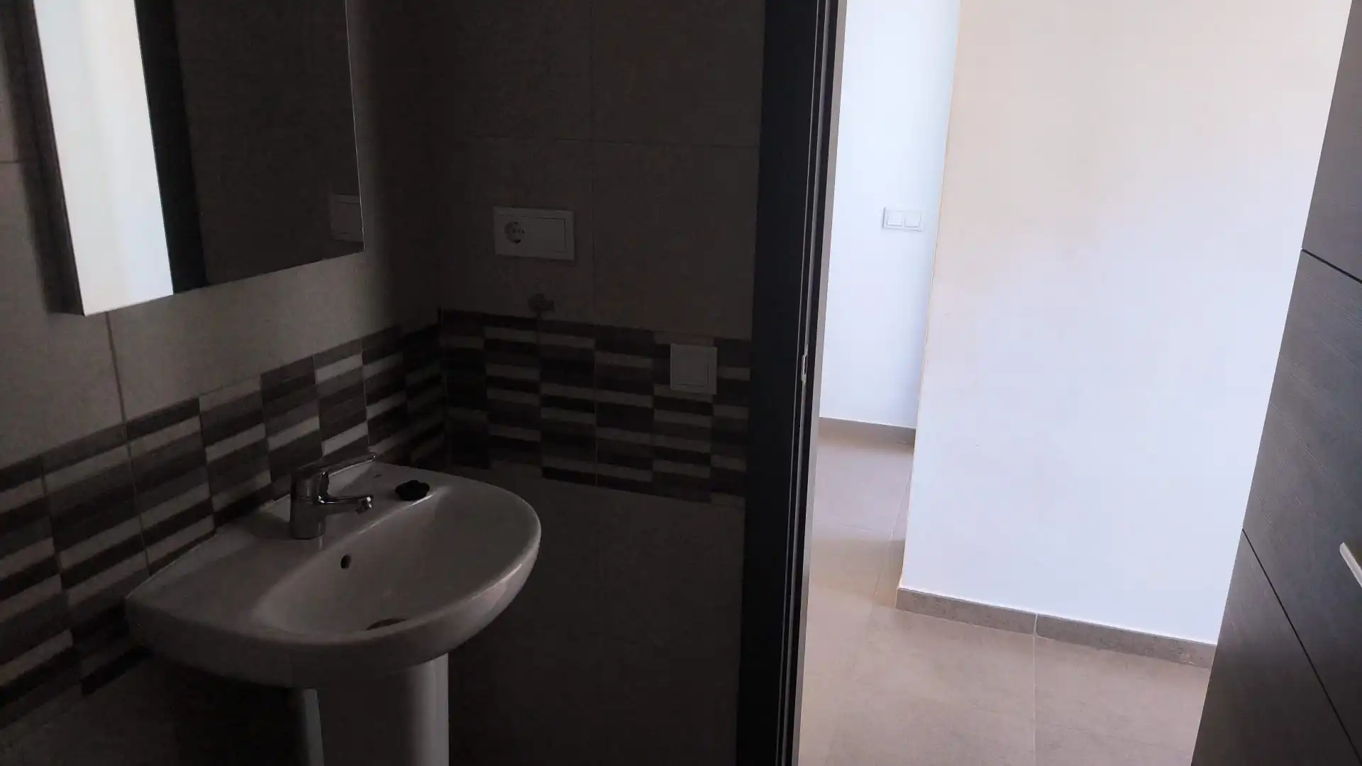 Baño de Piso de alquiler en Vilanova del Camí con Calefacción, Trastero y Horno