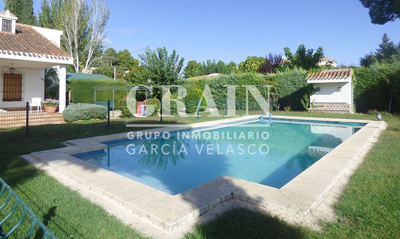 Jardí de Casa o xalet de lloguer en  Albacete Capital amb Calefacció, Jardí privat i Piscina