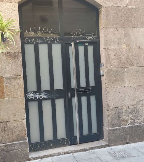 Foto 2 de Apartamento en venta en Carrer de Les Carretes, 26, El Raval, Barcelona Capital