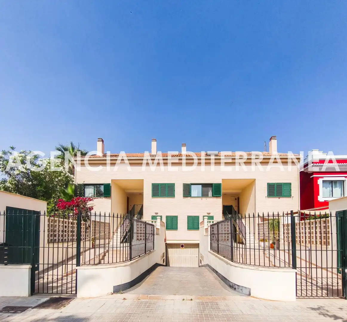Maisonette zum Verkauf in Calle de Isabel de Villena, La Malva-rosa