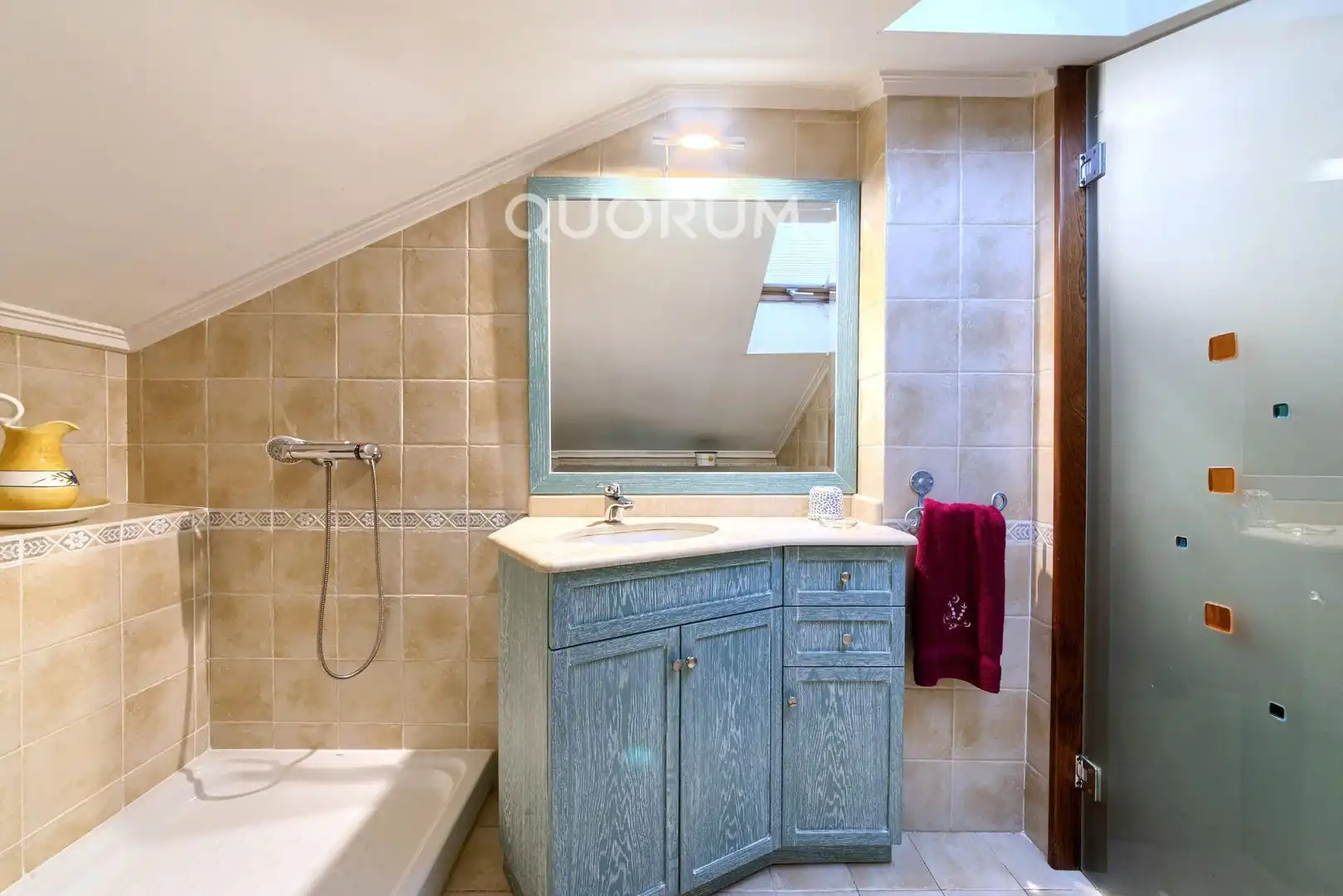 Baño de Casa adosada en venta en Basauri  con Calefacción, Jardín privado y Terraza