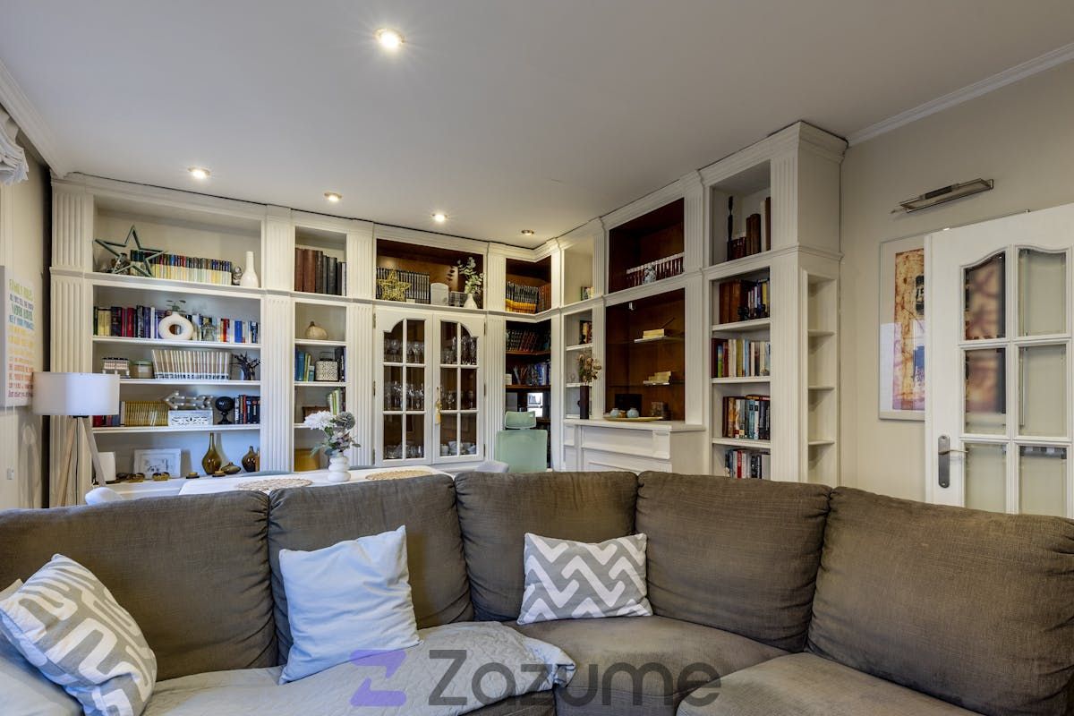 Living room of Flat to rent in  Madrid Capital  with Air Conditioner, Heating and Private garden