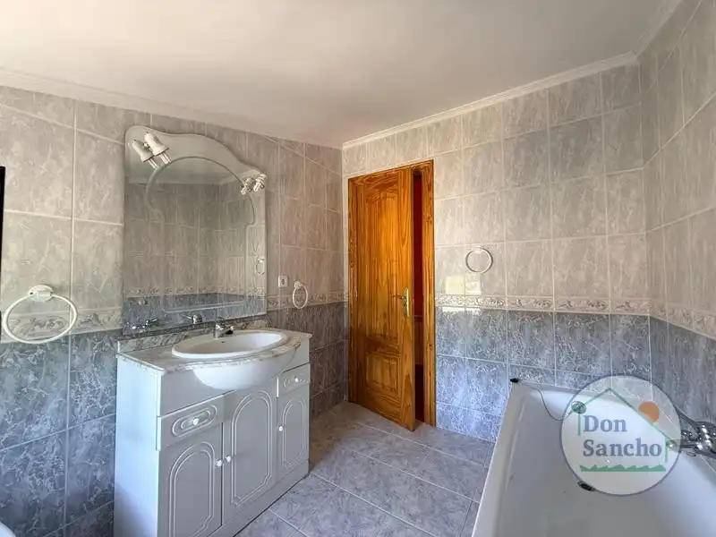 Baño de Casa o chalet en venta en Traspinedo con Calefacción, Terraza y Trastero