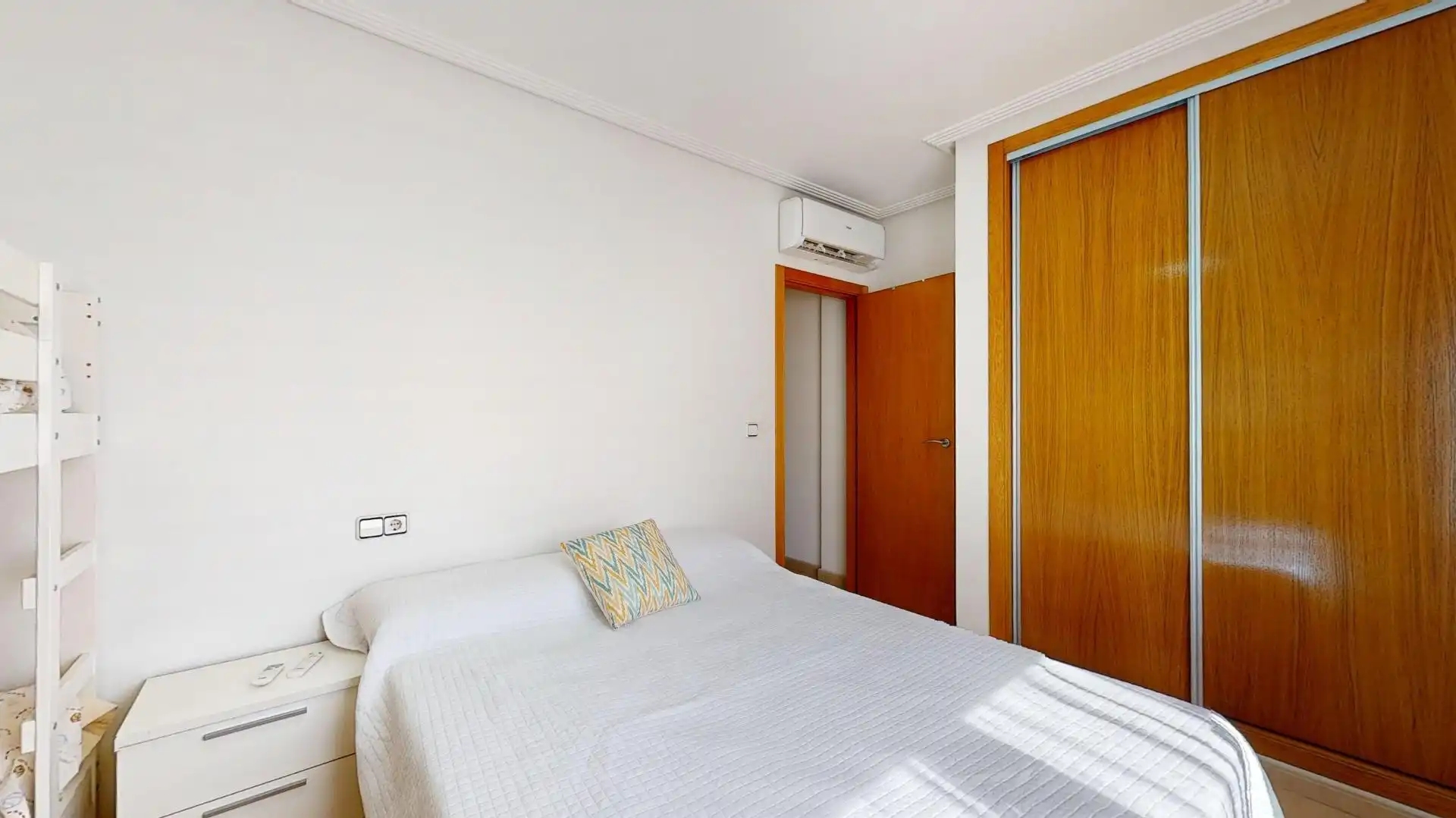 Habitación de Casa adosada en venta en San Javier con Aire acondicionado, Calefacción y Jardín privado