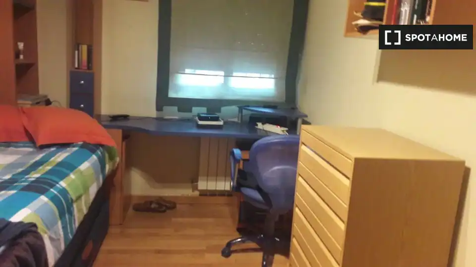 Room in Ciudad 10