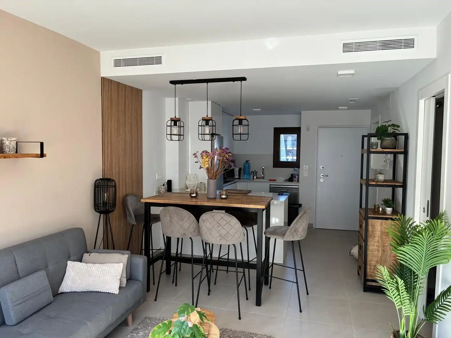 Comedor de Casa adosada en venta en San Pedro del Pinatar con Aire acondicionado, Terraza y Amueblado