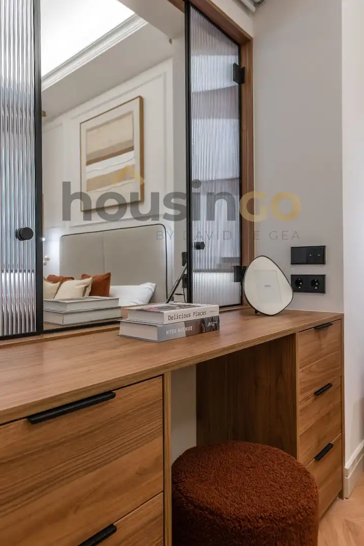 Bedroom of Flat for sale in Madrid  with Air Conditioner, Heating and Terrace