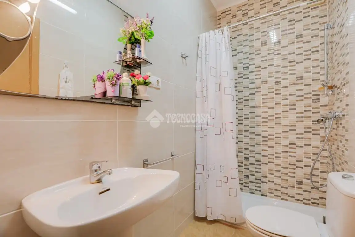 Baño de Casa adosada en venta en Terrassa
