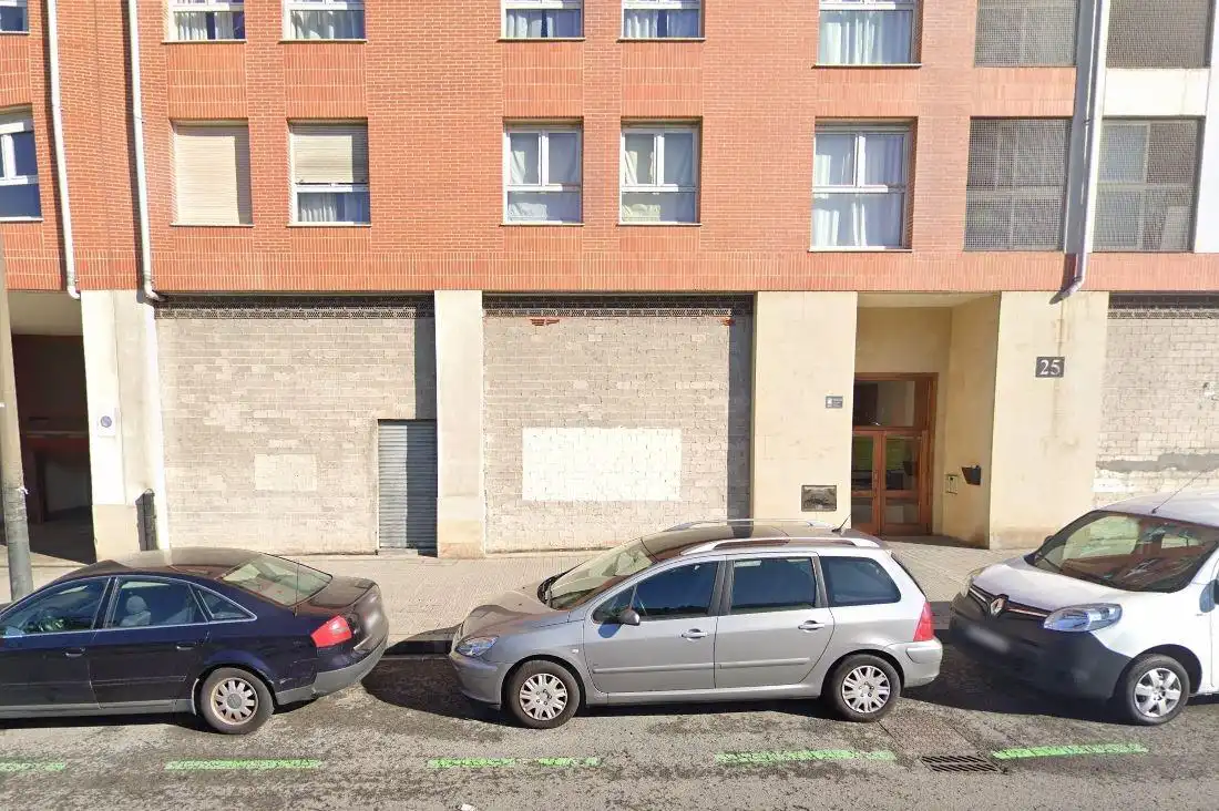 Gewerbefläche zur Miete in Calle Martin Barua Picaza, imagen 2