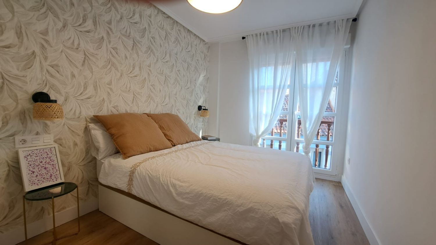 Dormitori de Apartament de lloguer en Gijón  amb Aire condicionat, Calefacció i Moblat