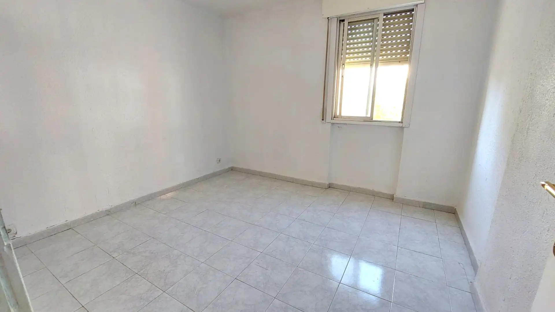 Habitación de Piso en venta en Madrid con Terraza