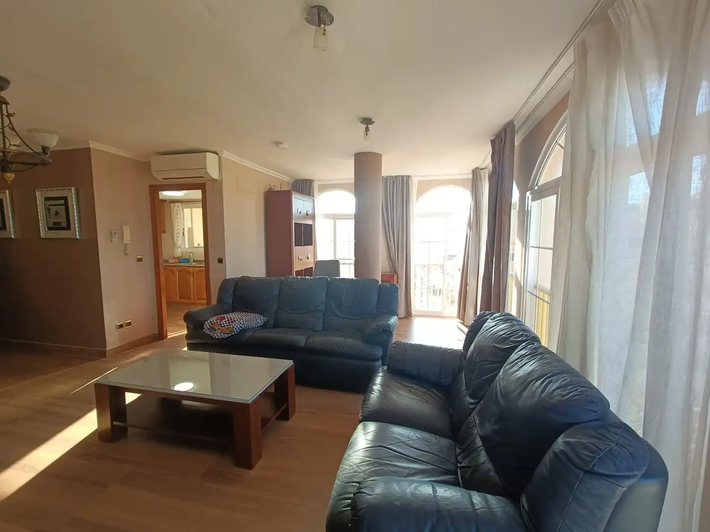 Sala de estar de Piso de alquiler en Sueca con Amueblado y Piscina comunitaria