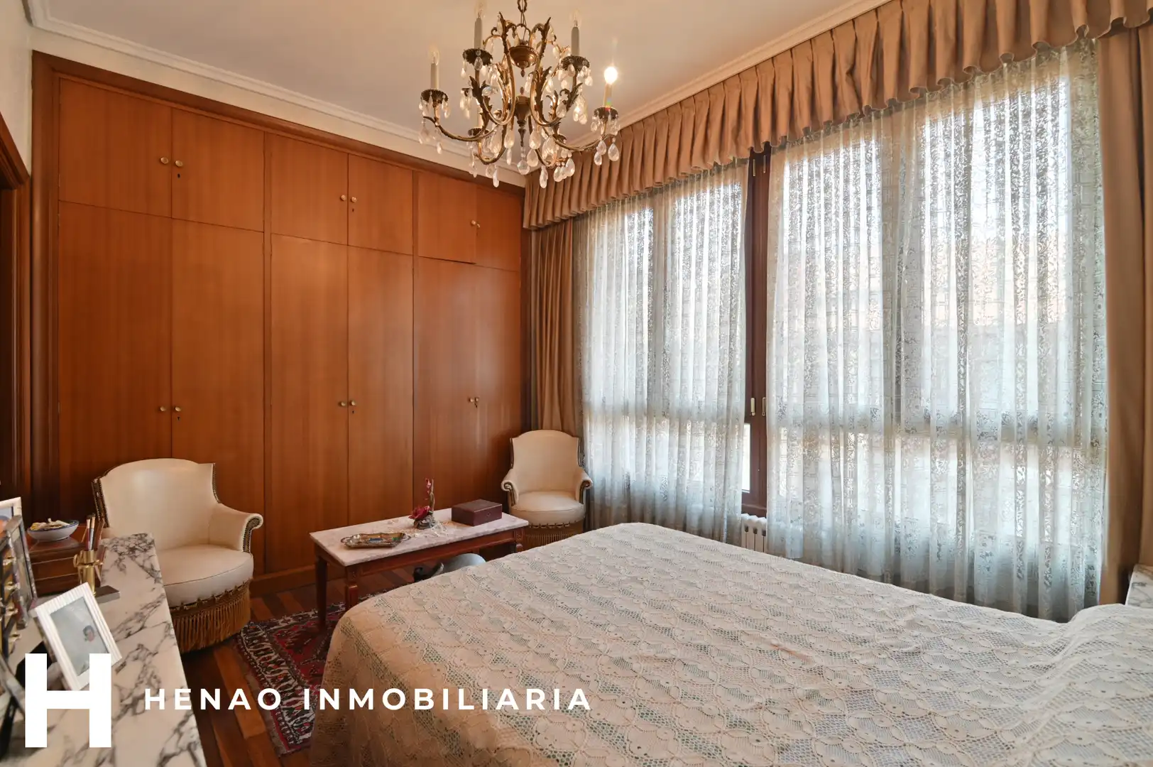 Bedroom of Flat for sale in Abando - Albia