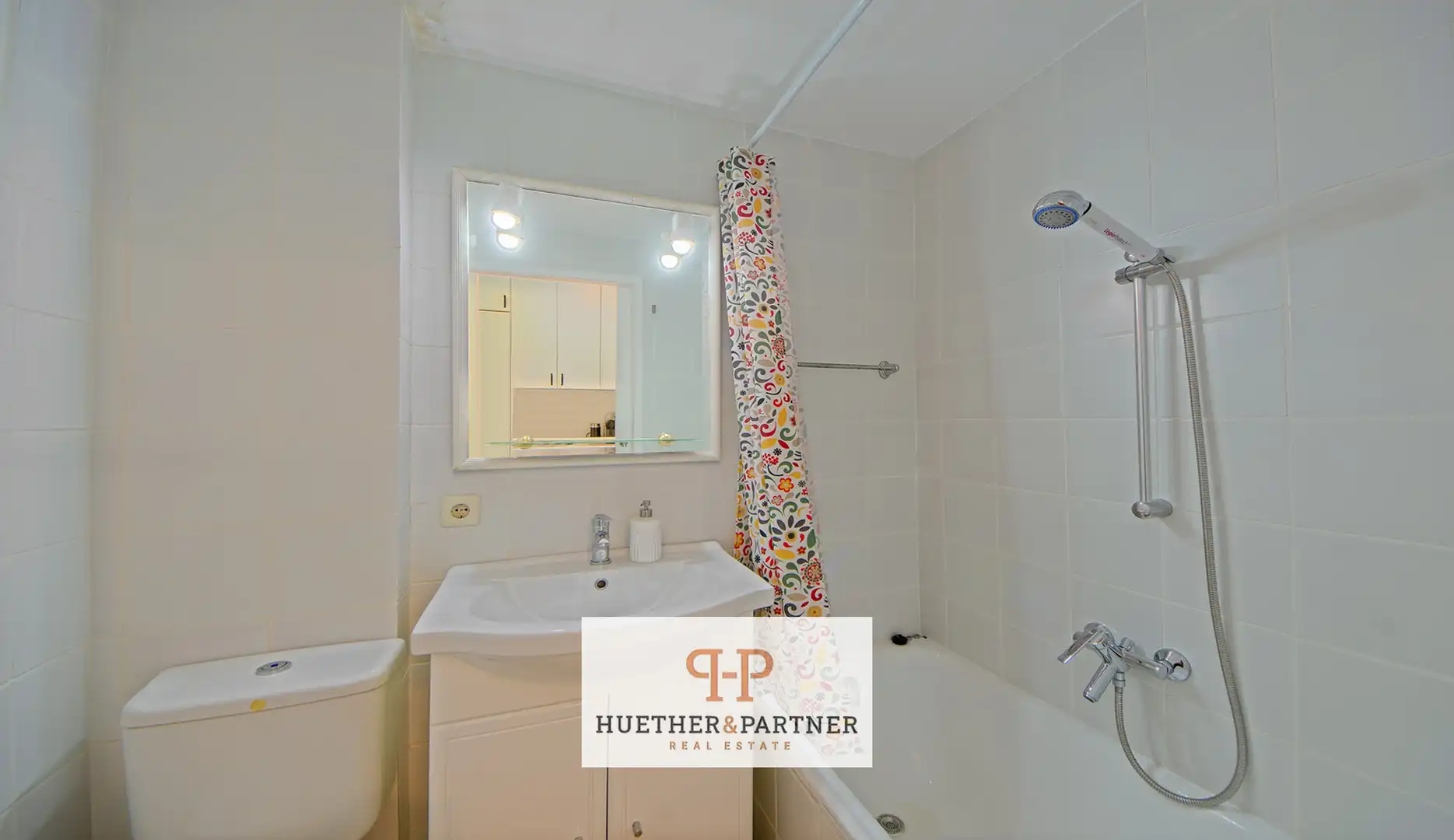 Bathroom of Flat for sale in Manacor  with Air Conditioner and Furnished