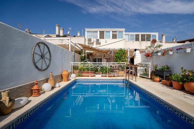 Casa adosada en Venta en Cuadra de Breva en Ciutat del Transport - La Salera