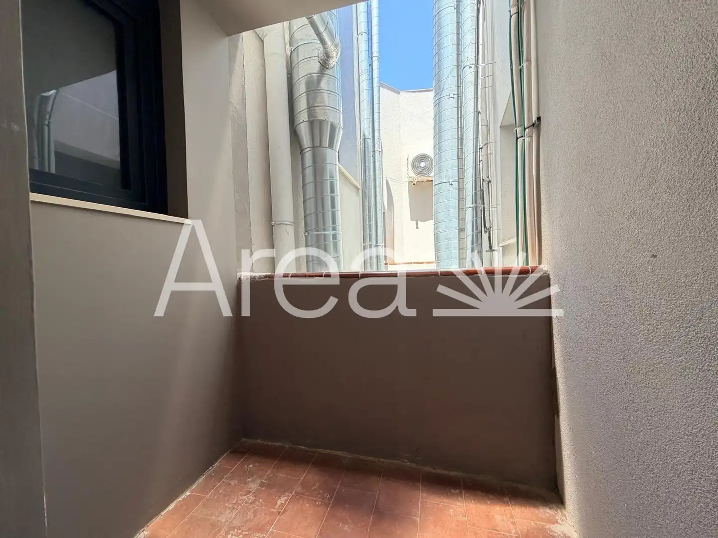 Vista exterior de Àtic en venda en Mataró amb Aire condicionat, Calefacció i Parquet