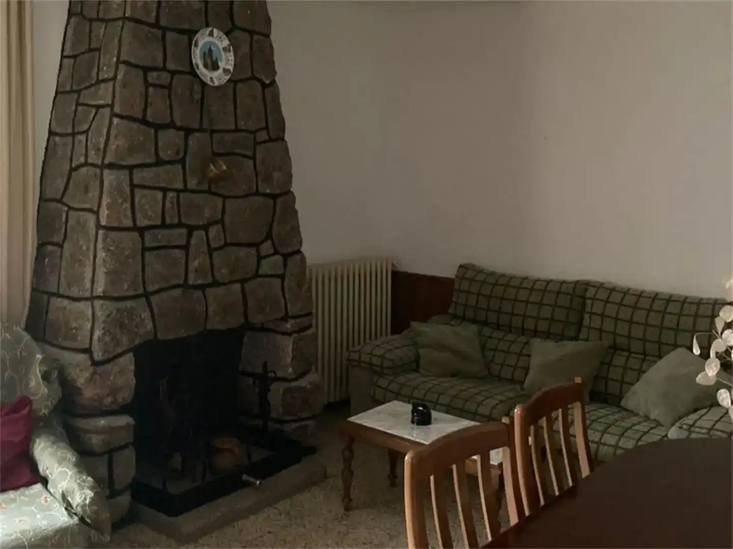 Sala d'estar de Casa o xalet en venda en Serranillos amb Jardí privat, Traster i Balcó