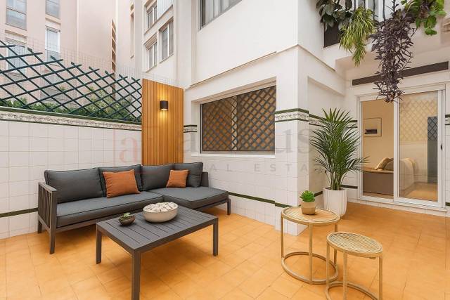 Piso en Venta en Calle SANT SALVADOR en Vila de Gràcia