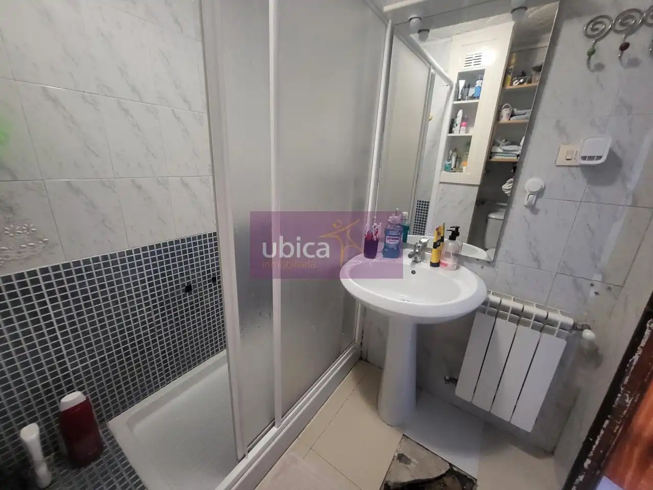 Baño de Piso en venta en Vigo  con Calefacción y Trastero