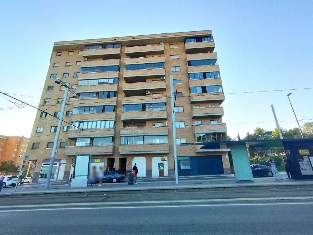 Außenansicht von Geschaftsraum zum verkauf in  Zaragoza Capital