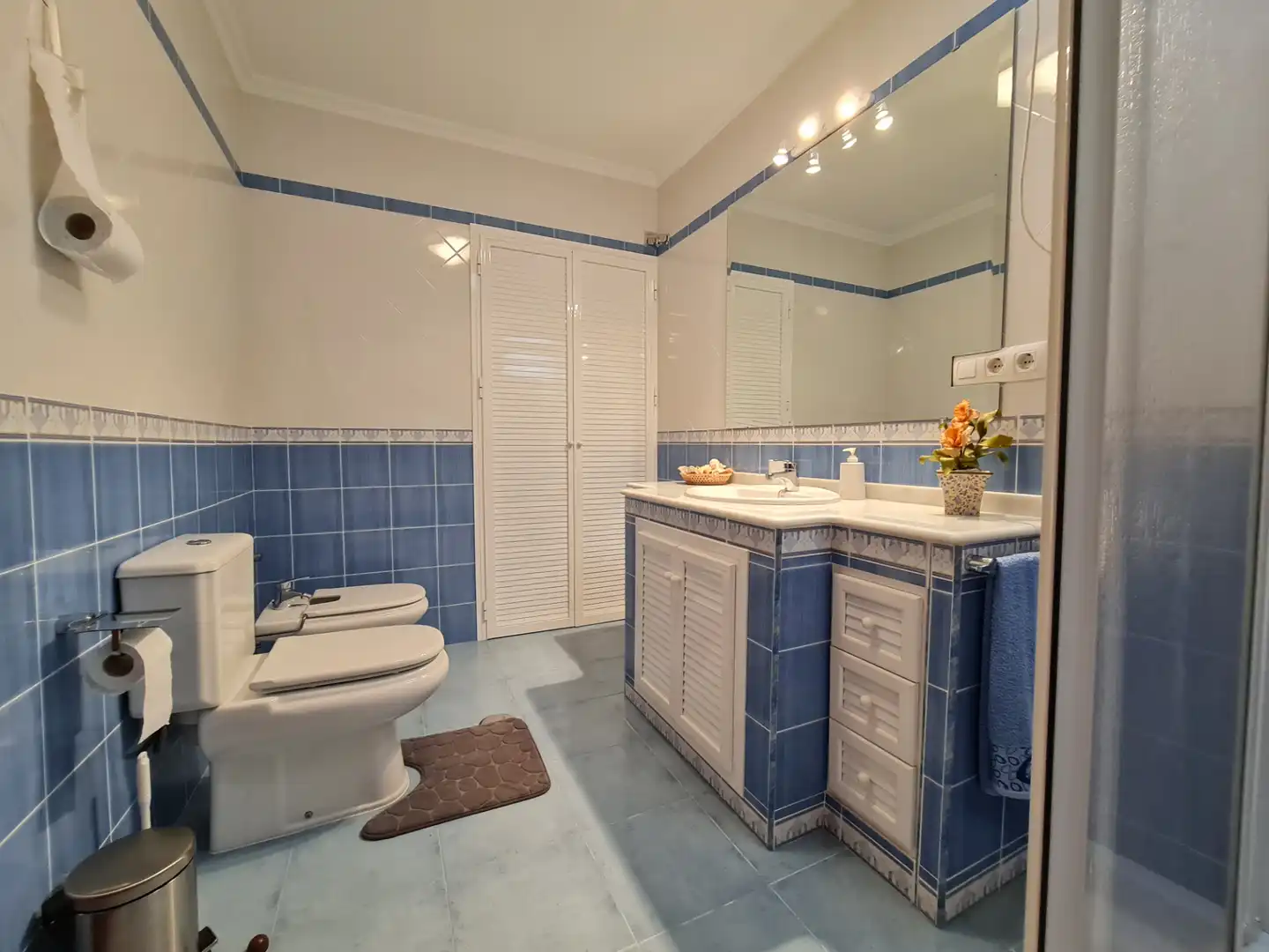 Bathroom of Houses for sale in Camas  with Air Conditioner, Terrace and Storage room