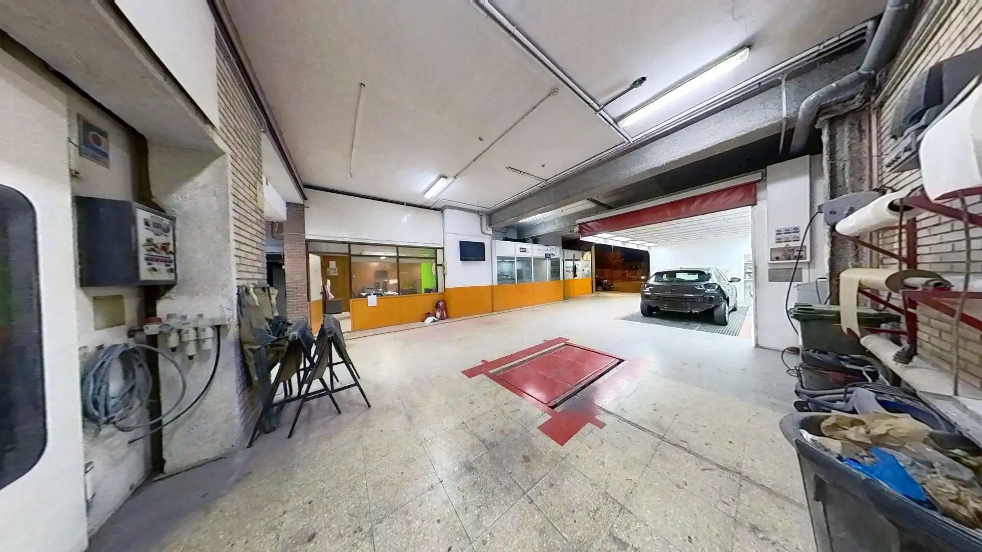 Local comercial en alquiler en Avenida Avinguda de Sant Jordi 18 18, imagen 7