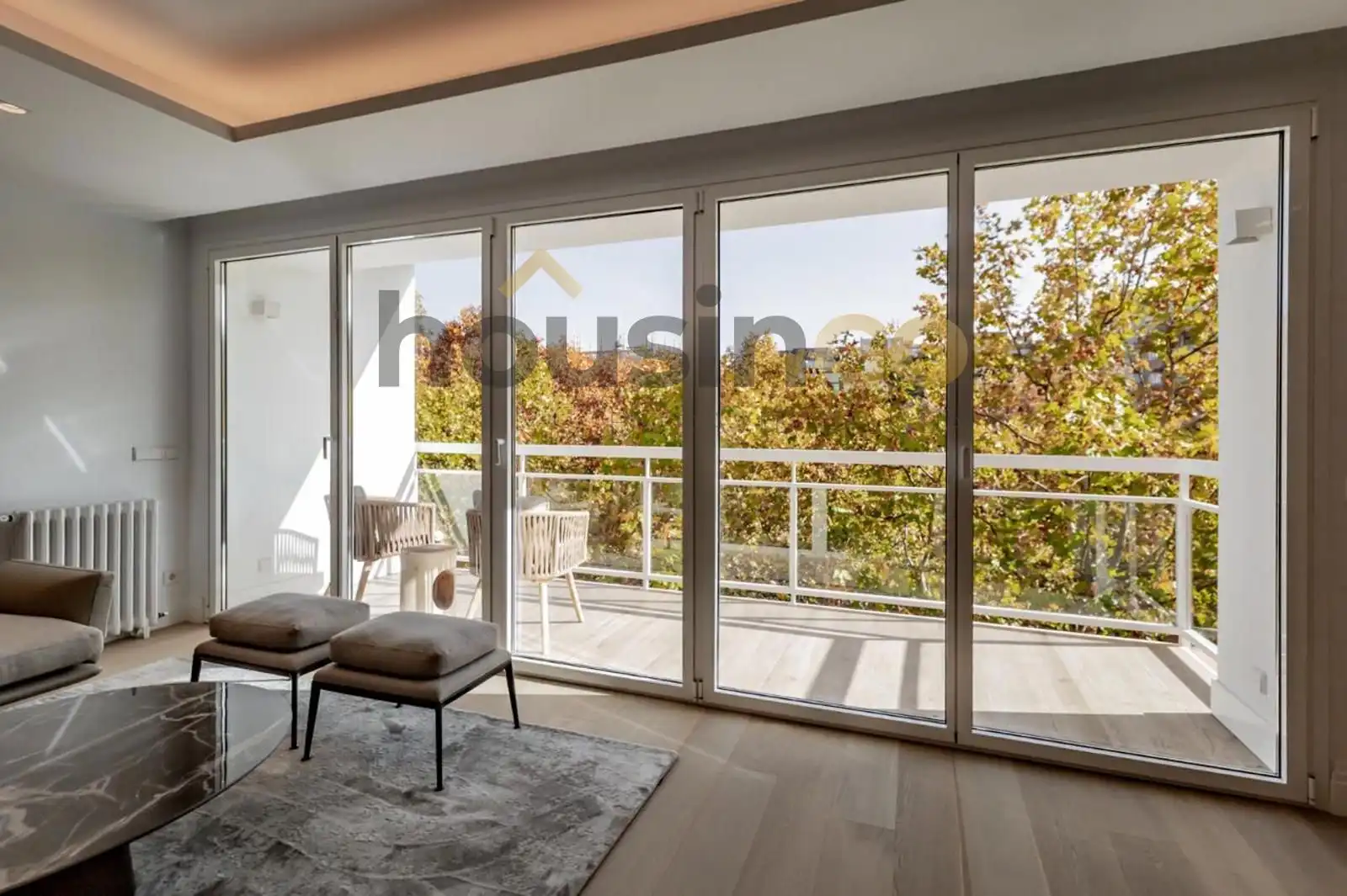 Living room of Flat for sale in Madrid  with Air Conditioner, Heating and Terrace