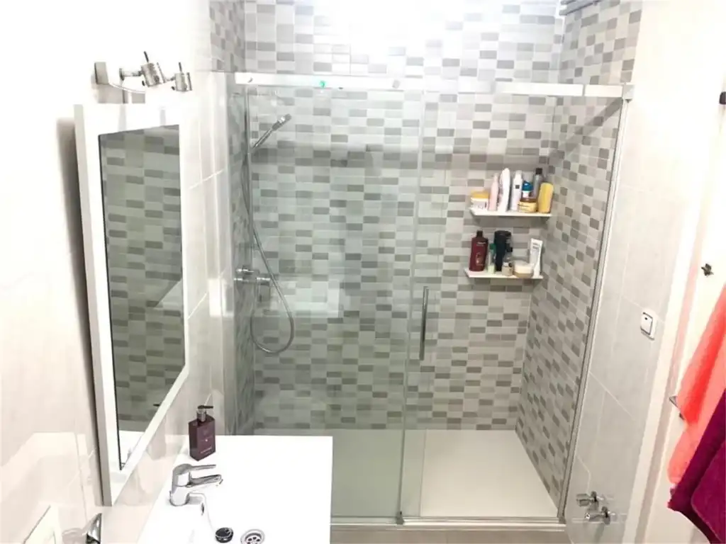 Badezimmer von Wohnung zur Miete in Granada mit Heizung