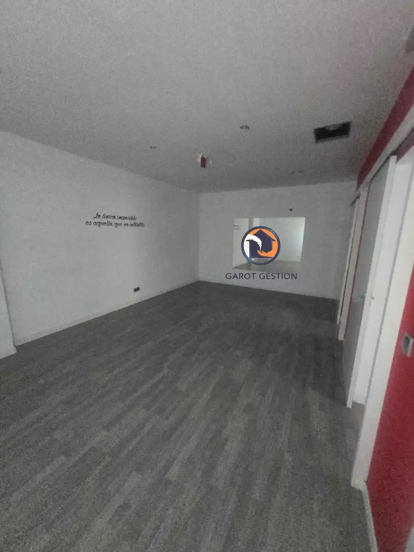 Local en venda en Alcorcón amb Aire condicionat, Calefacció i Parquet