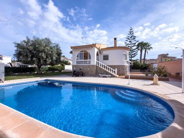 Detached house with pool for sale in DEBUSSY