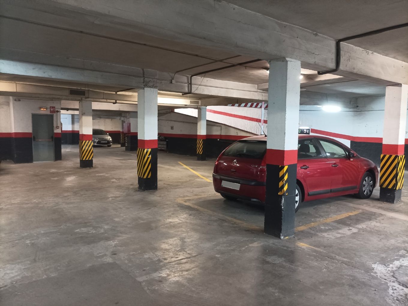 Parking of Garage to rent in  Madrid Capital  with Alarm