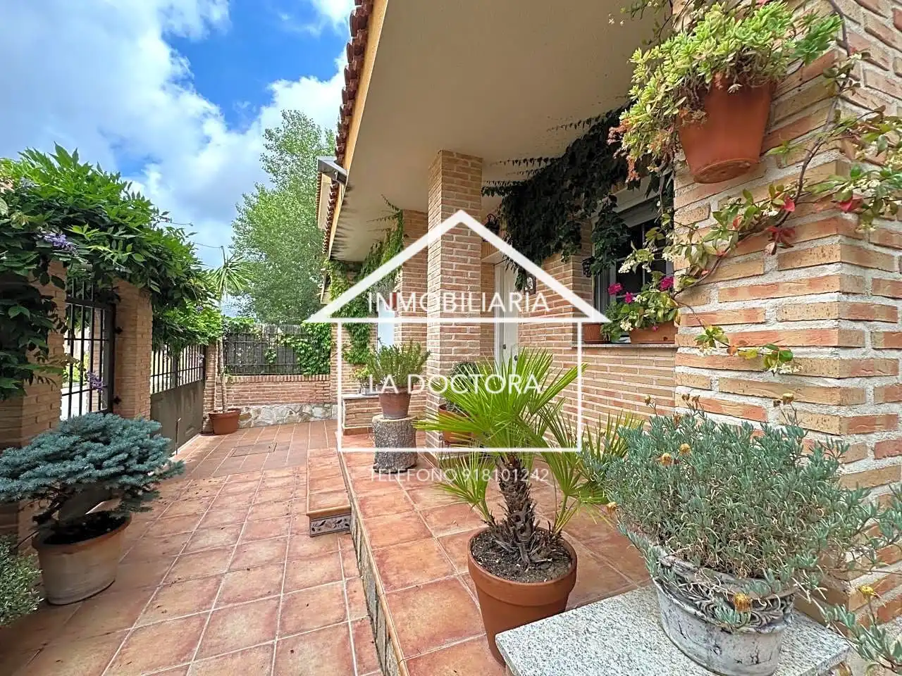 Casa adosada en venta en Erillas, Nombela
