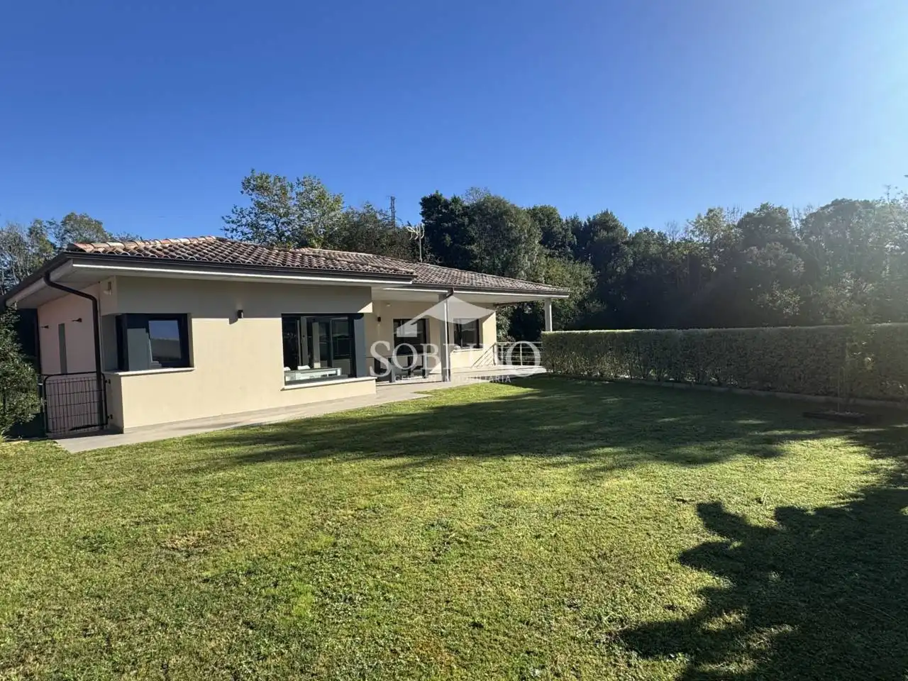 Maison avec jardin à vendre à Calle carretera del cantábrico 1, imagen 2