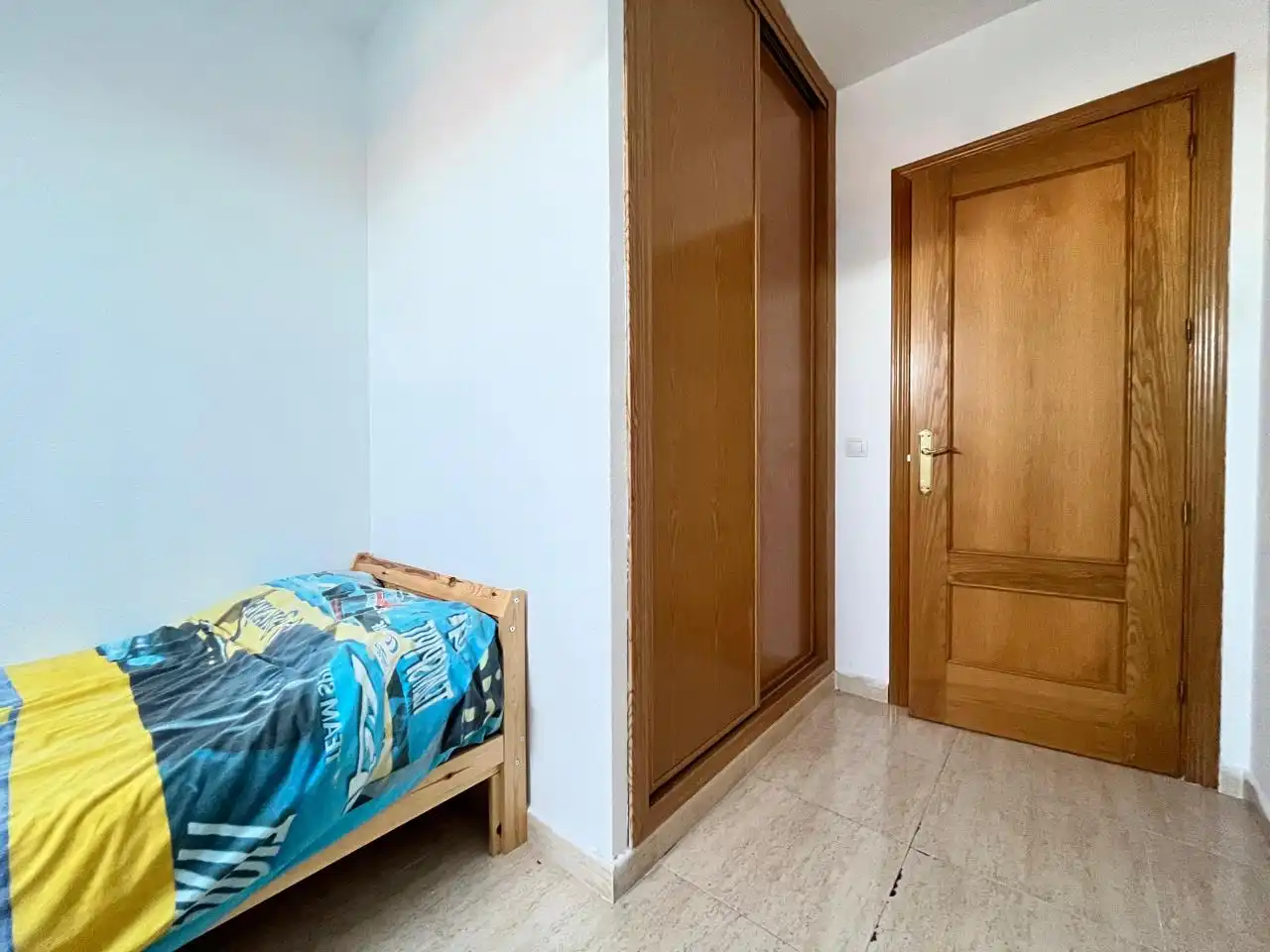Habitación de Piso en venta en El Casar con Calefacción, Terraza y Balcón