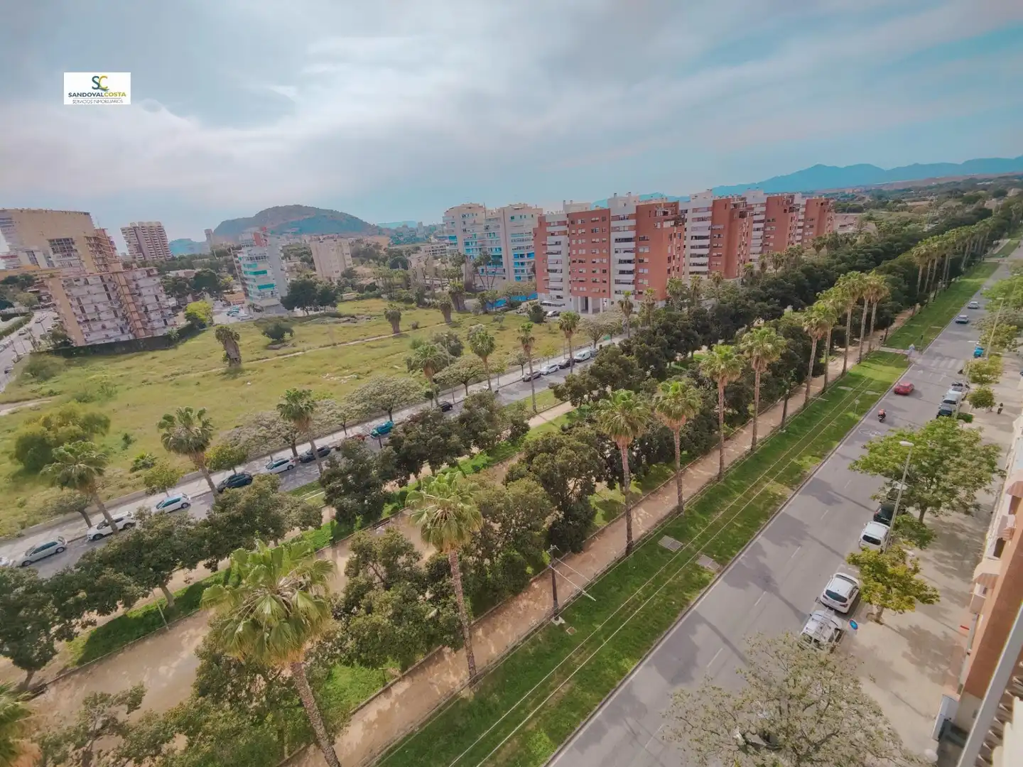 Vista exterior de Àtic de lloguer en Alicante / Alacant amb Piscina comunitària